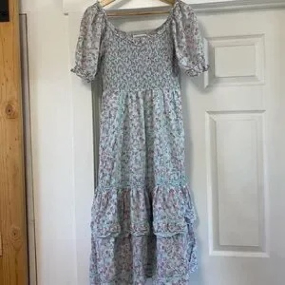 Elegant Floral Midi Dress with Puff Sleeves